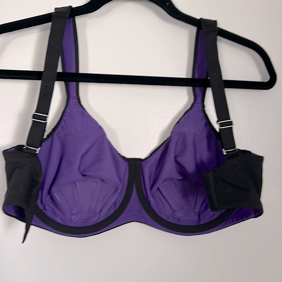 Berlei Intimates & Sleepwear Berlei High Performance Convertible